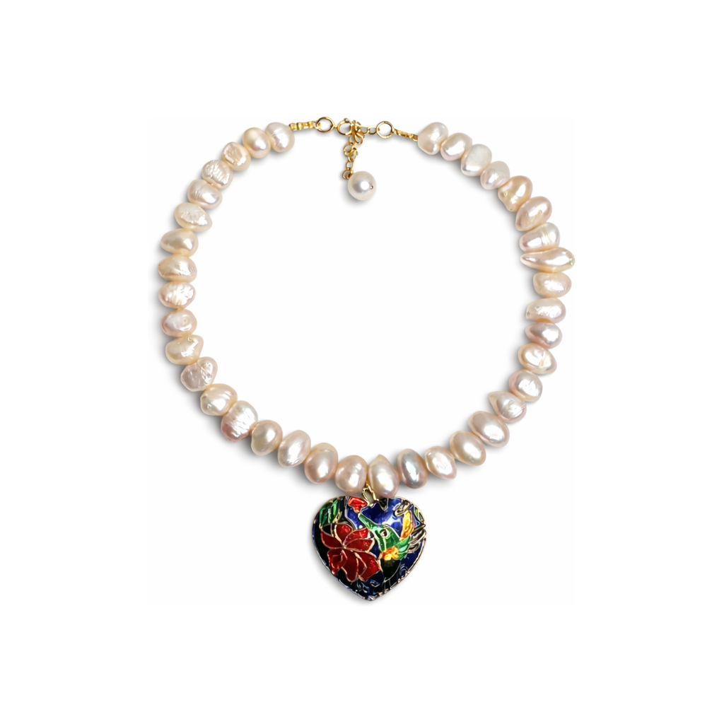 שרשרת פנינים עם תליון לב צבעוני