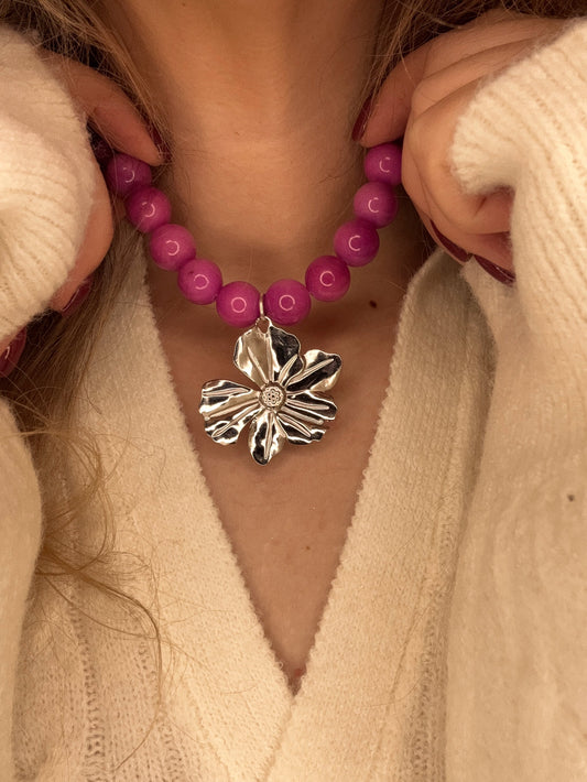 שרשרת אבני חן סגולות עם תליון פרח כסוף